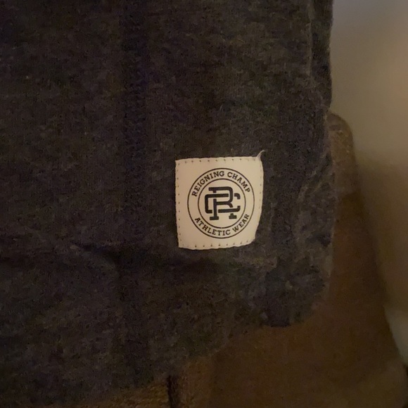 Reigning Champ t shirt (Size XL but fits L) - Picture 2 of 3